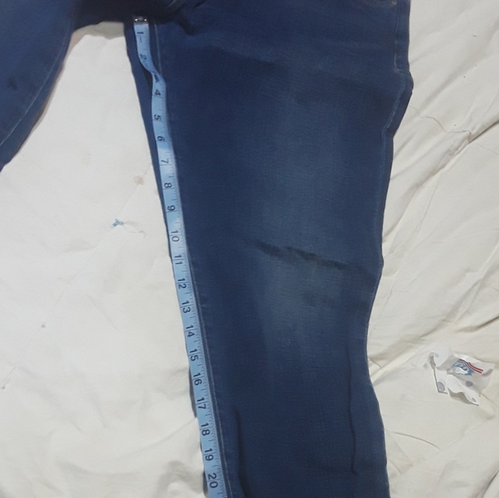 Levi's Jeans - Picture 6 of 8